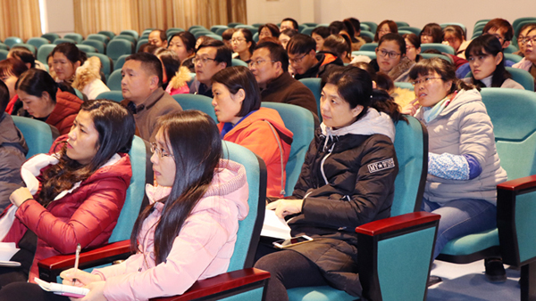 平邑县实验小学开展心理健康教育大讲堂