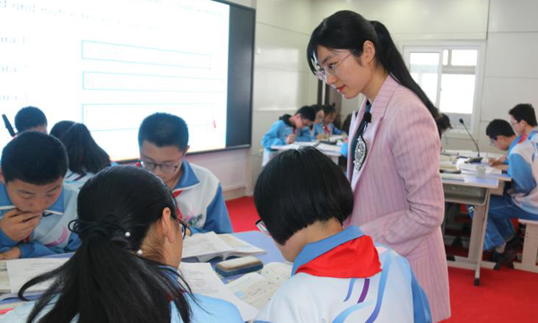临沂市中学英语教学与评价研讨在赛博初中举我了睡把初中生图片
