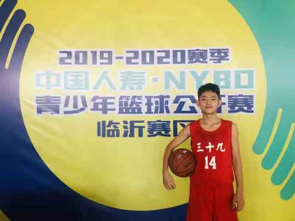 赛场上最耀眼的星临沂三十九中u14主力小将刘鸣宇