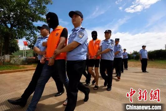 湖北安陆：跨国电信诈骗犯罪集团65人被判刑